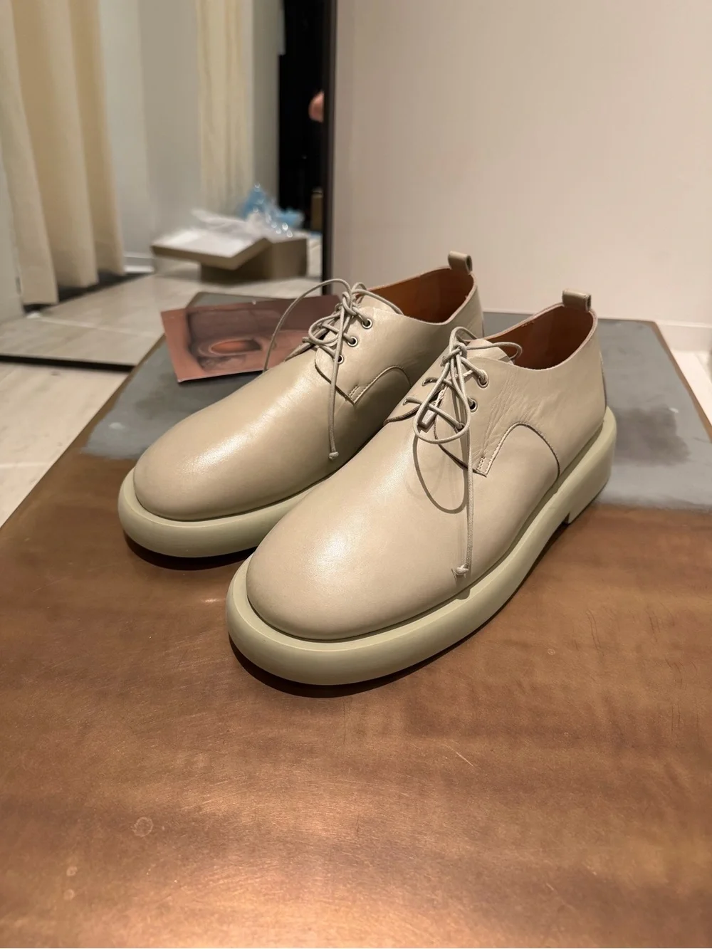 Men's Derby Shoe in Light Beige Leather